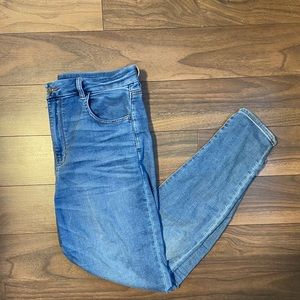 Super Stretch High Rise American Eagle Jeggings